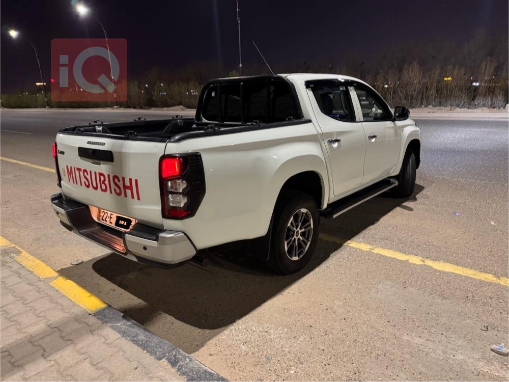 میتسوبیشی L200